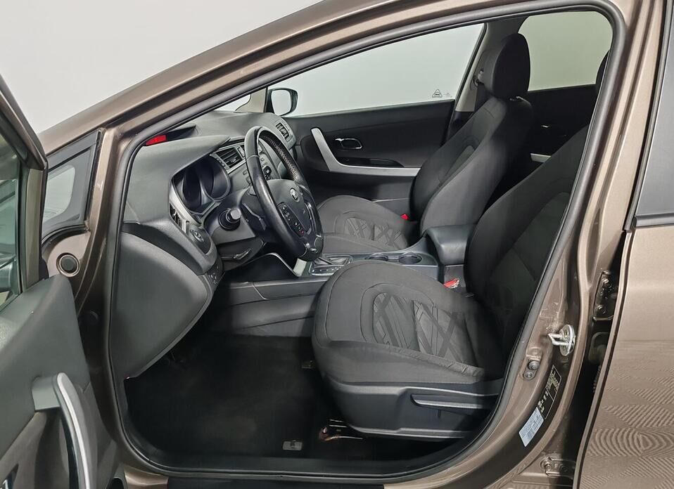 Kia Ceed, II Рестайлинг 1.6 AT (130 л.с.)
