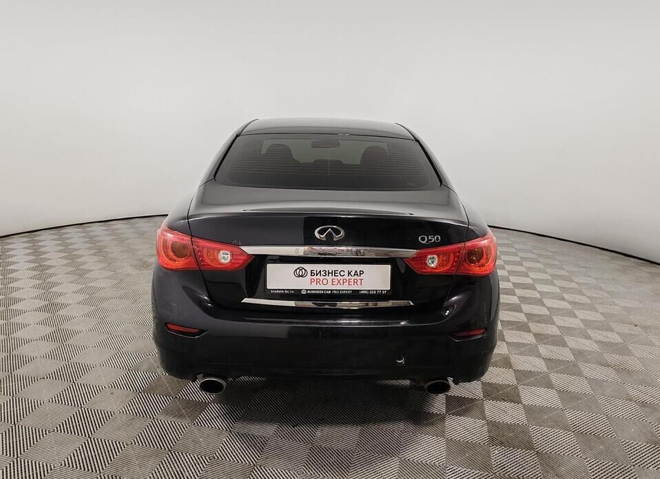 Infiniti Q50, I 2.0 AT (211 л.с.)