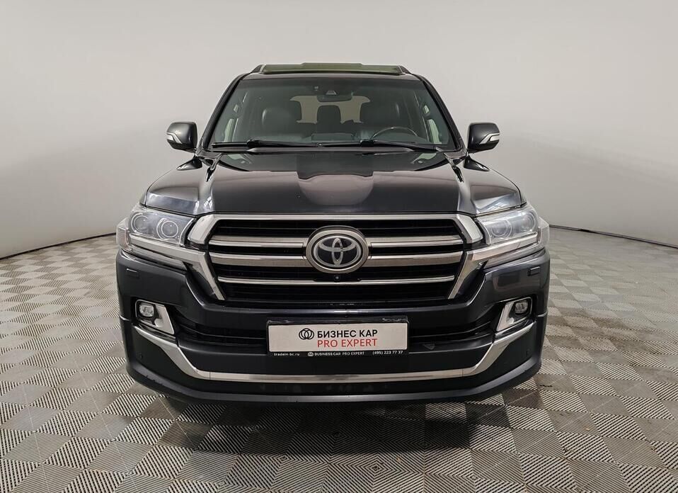 Toyota Land Cruiser, 200 Series Рестайлинг 2 4.5d AT (249 л.с.) 4WD