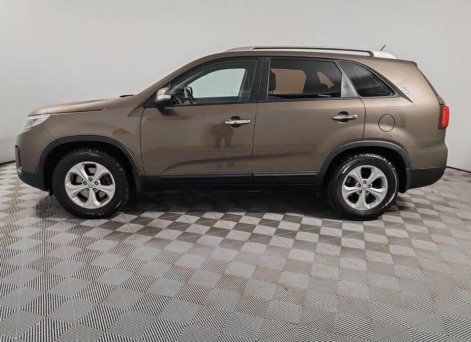 Kia Sorento, II Рестайлинг 2.4 AT (175 л.с.)
