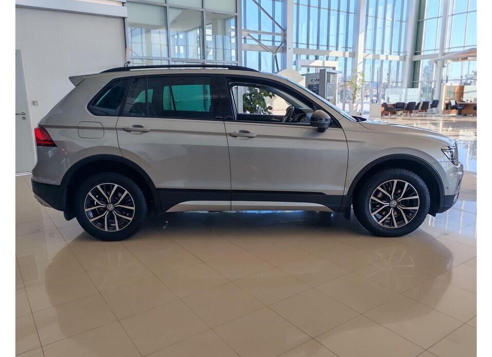 Volkswagen Tiguan, II 2.0d AMT (150 л.с.) 4WD