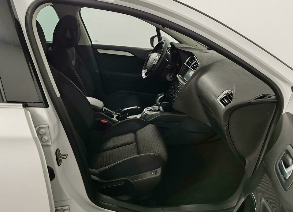 Citroen C4 1.6 AT (120 л.с.)