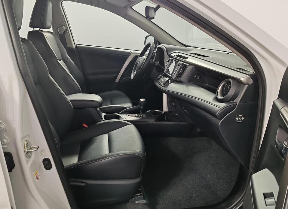 Toyota RAV4, IV (CA40) Рестайлинг 2.0 CVT (146 л.с.) 4WD
