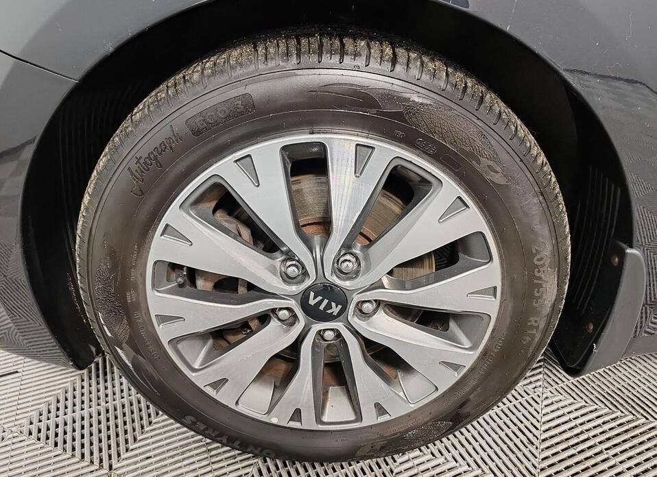 Kia Ceed, II Рестайлинг 1.6 AT (130 л.с.)
