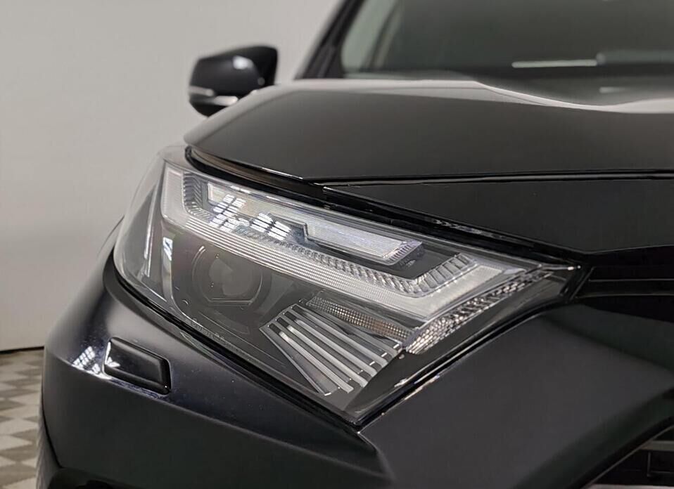 Toyota RAV4, V (XA50) 2.0 CVT (173 л.с.) 4WD