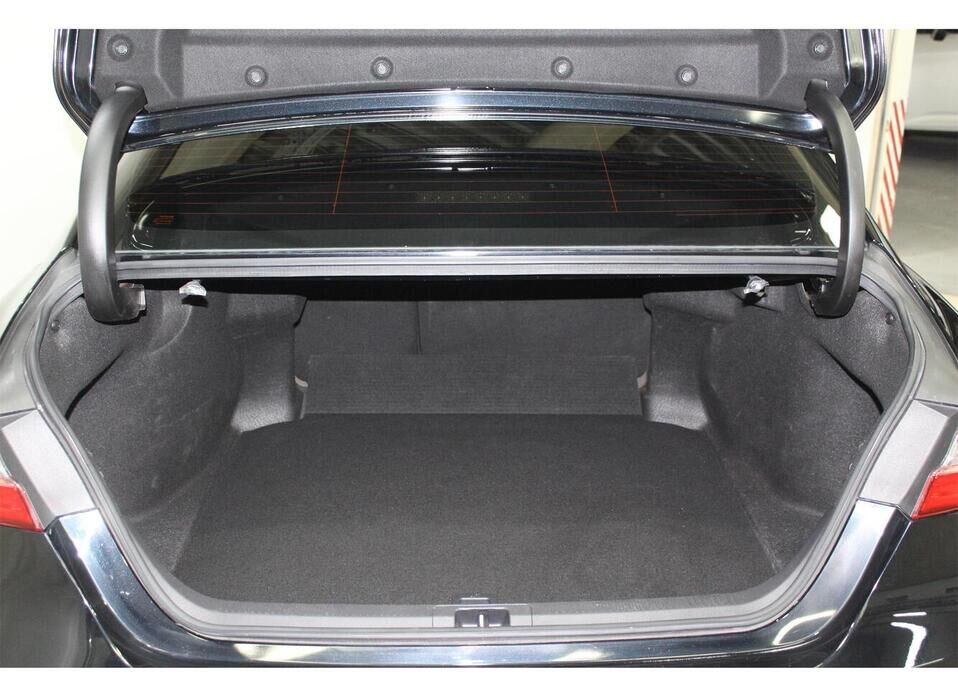 Toyota Camry, VIII (XV70) 2.5 AT (181 л.с.)