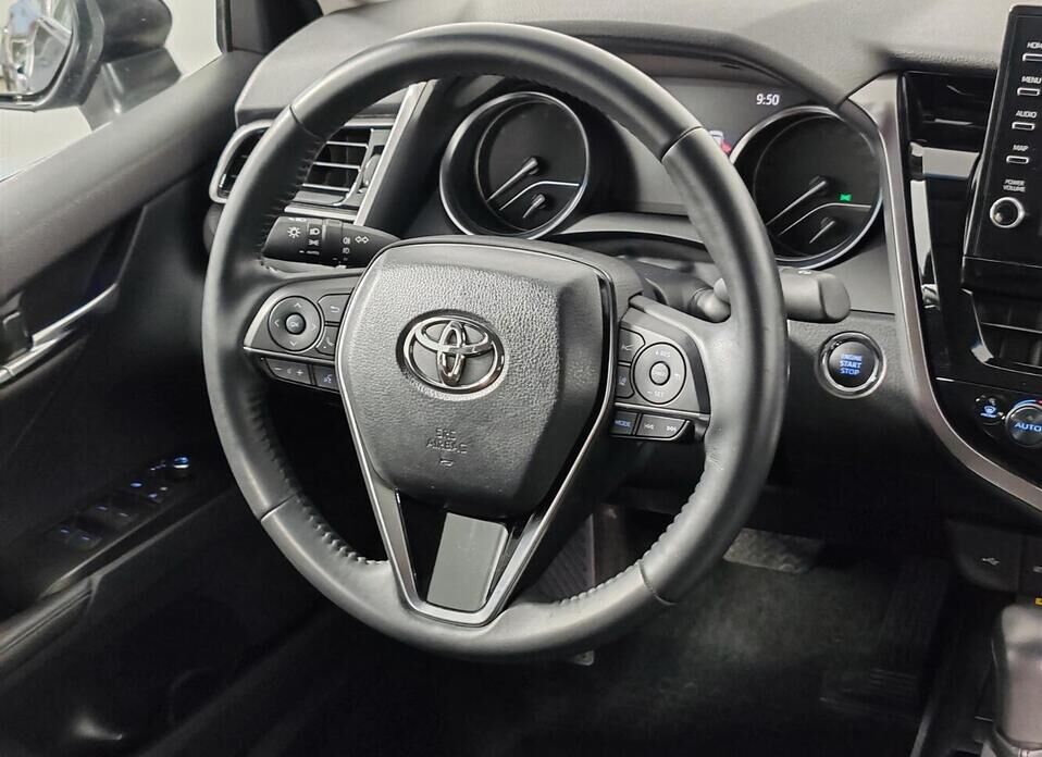 Toyota Camry 2.5 AT (200 л.с.)