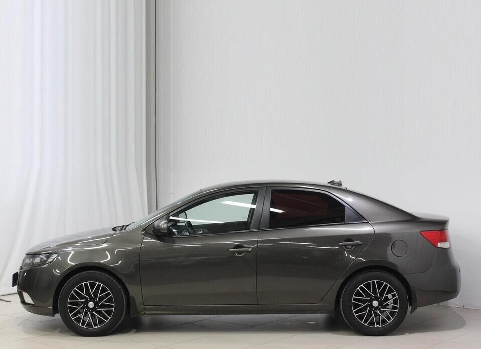 Kia Cerato, II 6-speed 1.6 MT (126 л.с.)