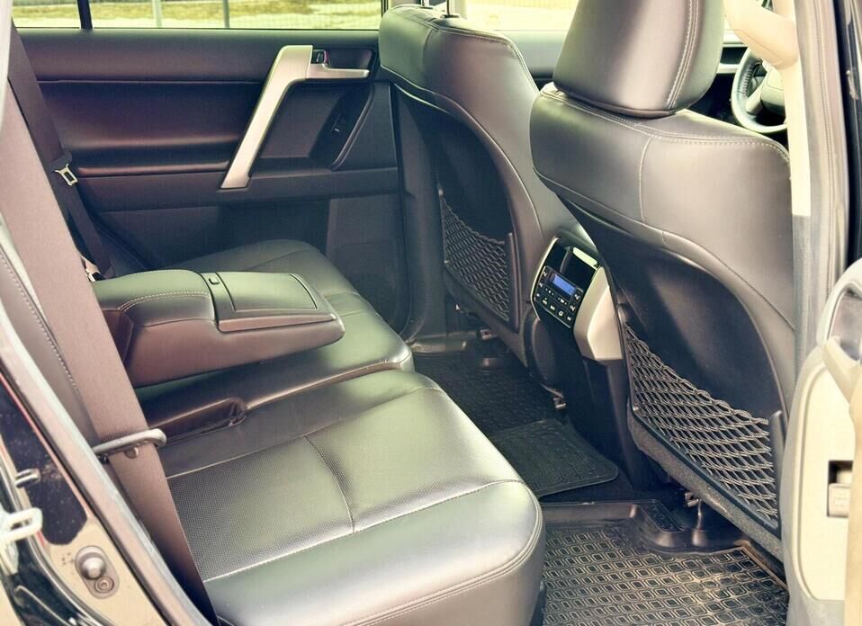 Toyota Land Cruiser Prado, 150 Series Рестайлинг 2 2.8d AT (177 л.с.) 4WD
