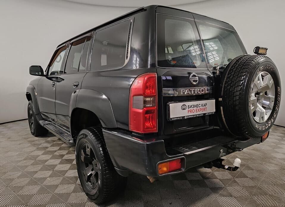 Nissan Patrol, V (Y61) Рестайлинг 3.0d AT (160 л.с.) 4WD