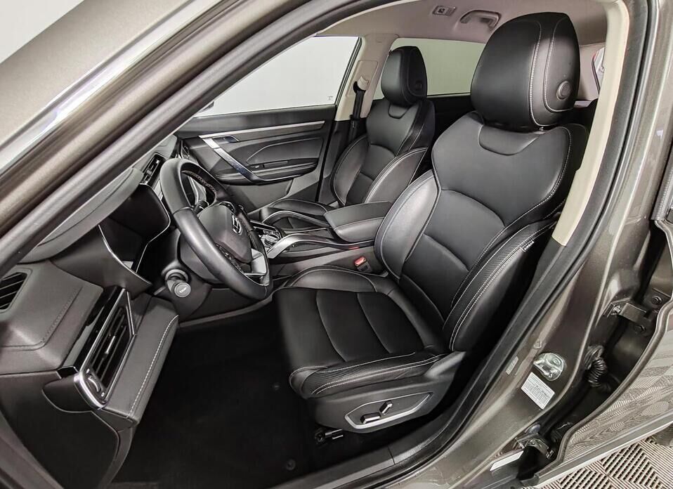 Geely Atlas Pro 1.5 AT (177 л.с.)
