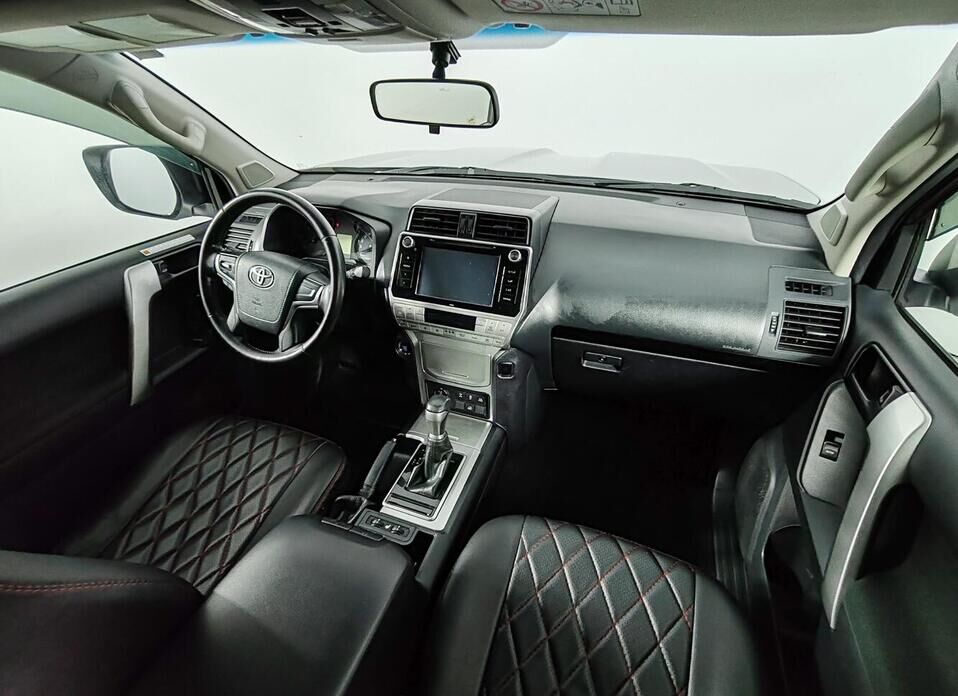 Toyota Land Cruiser Prado, 150 Series Рестайлинг 2 2.8d AT (177 л.с.) 4WD
