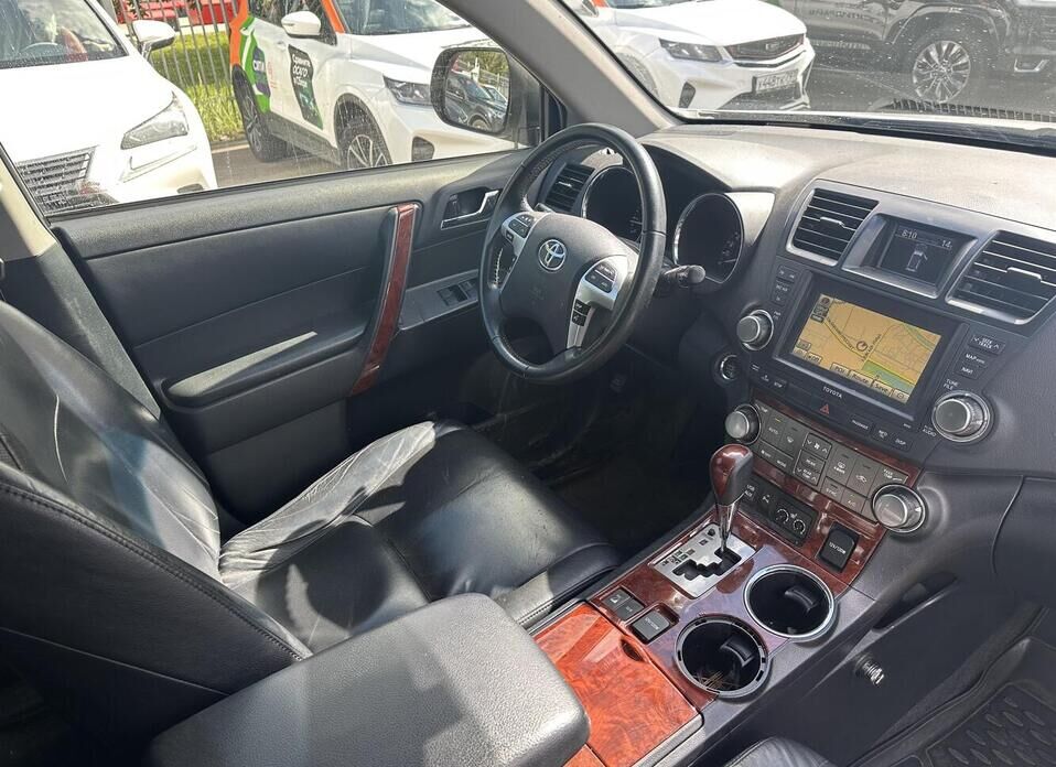 Toyota Highlander 3.5 AT (273 л.с.) 4WD