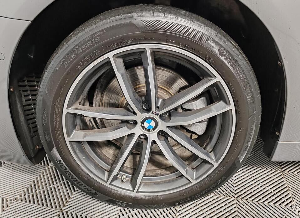 BMW 5 серии, VII (G30/G31) Рестайлинг 520d 2.0d AT (190 л.с.)
