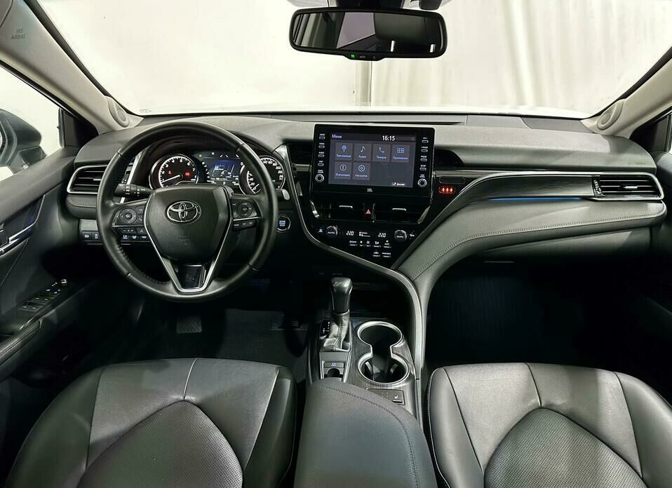 Toyota Camry 2.5 AT (200 л.с.)