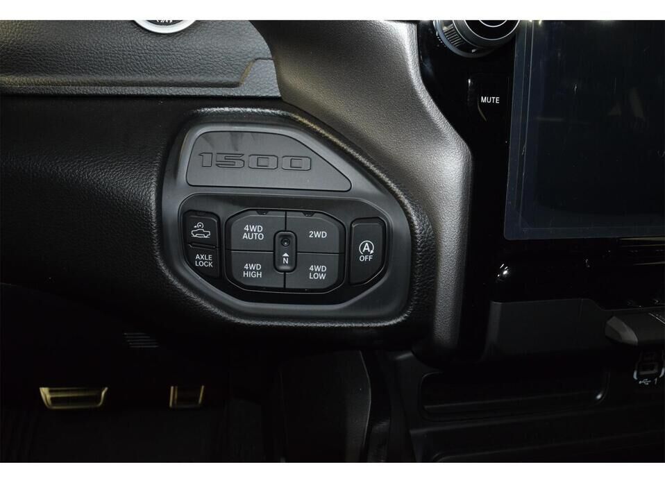 RAM 1500, V Quad Cab eTorque 5.7 AT (395 л.с.) 4WD