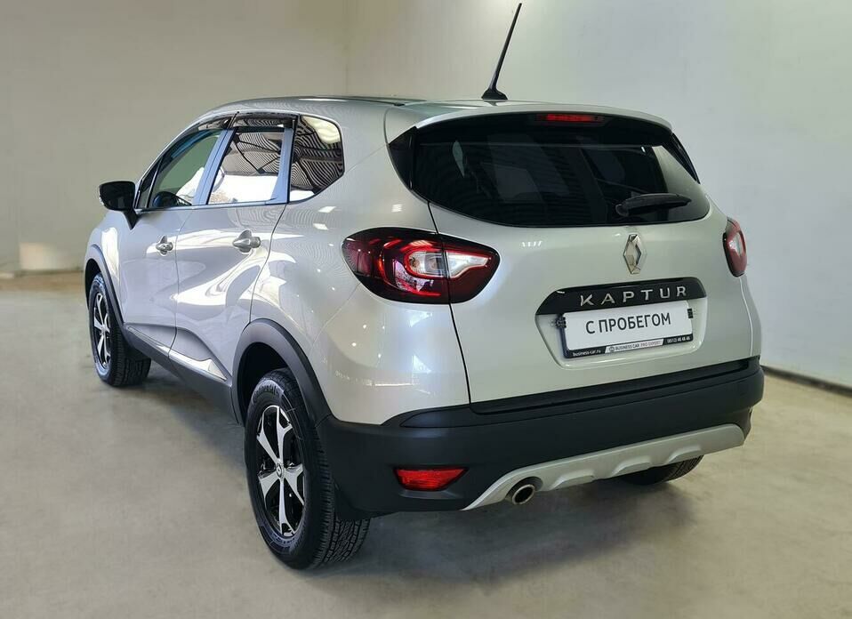 Renault Kaptur 1.6 MT (114 л.с.)