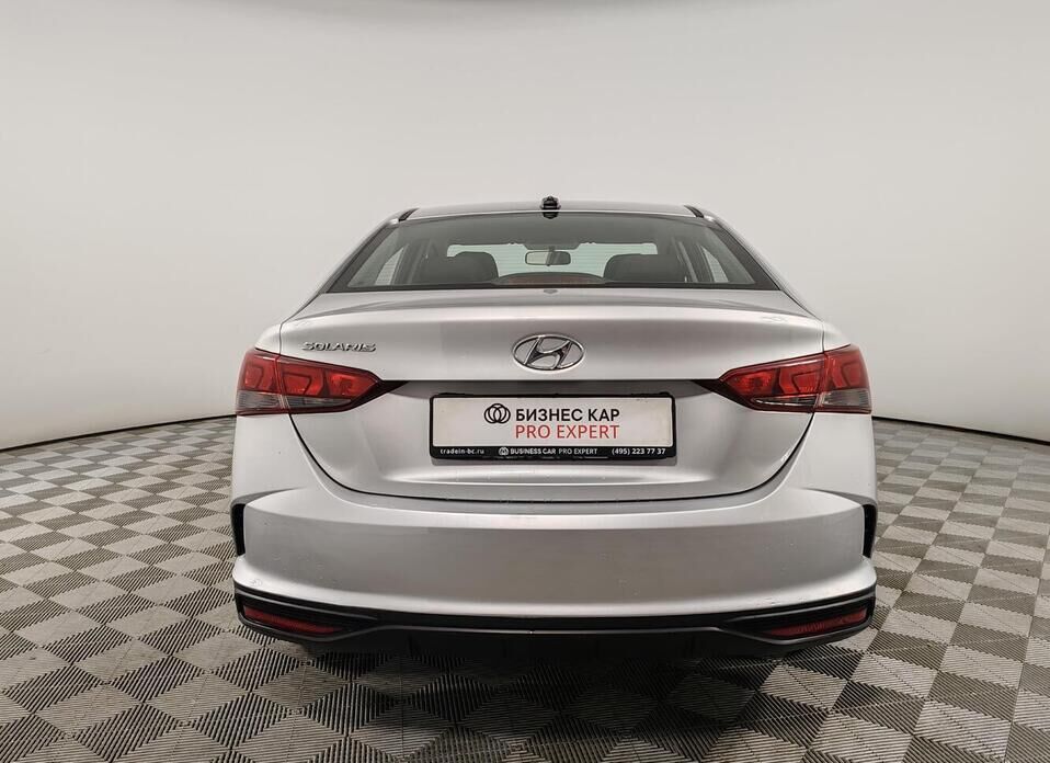 Hyundai Solaris, II Рестайлинг 1.6 AT (123 л.с.)