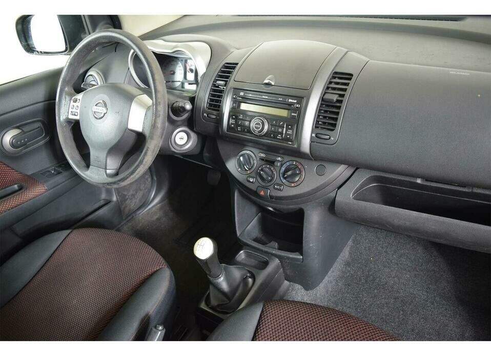 Nissan Note 1.6 MT (110 л.с.)