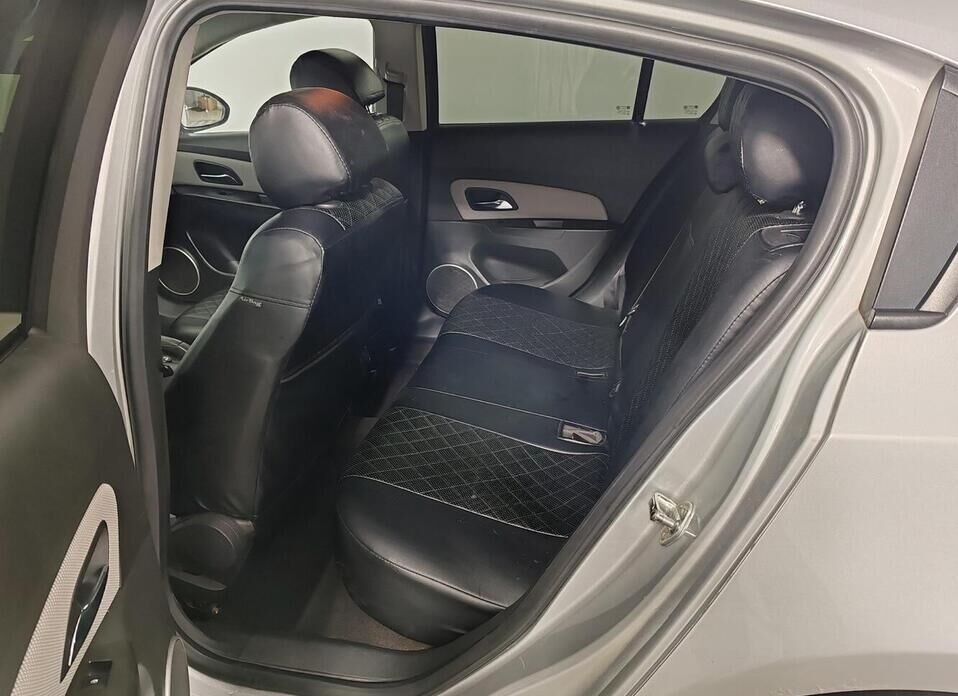 Chevrolet Cruze, I 1.6 MT (109 л.с.)