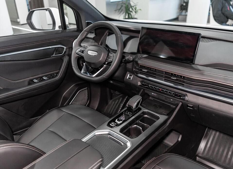 Geely Okavango, I Рестайлинг 2.0 AMT (200 л.с.)