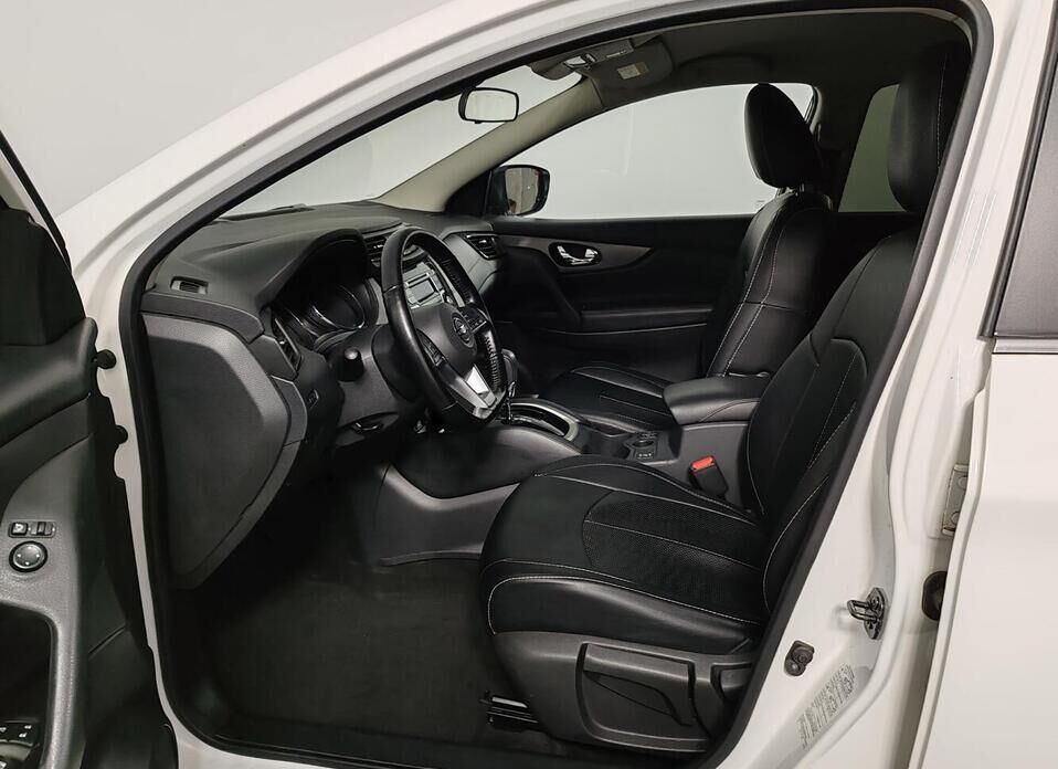 Nissan Qashqai, II Рестайлинг 2.0 CVT (144 л.с.)