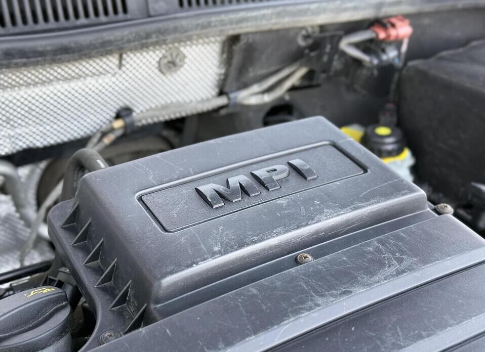 Volkswagen Jetta, VI Рестайлинг 1.6 AT (110 л.с.)