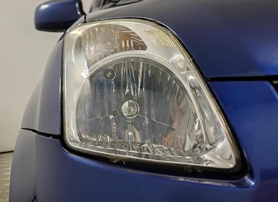 Suzuki Swift, III 1.3 MT (92 л.с.)