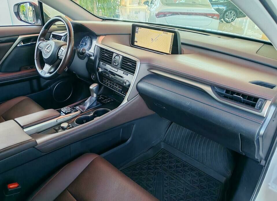 Lexus RX 200t 2.0 AT (238 л.с.) 4WD