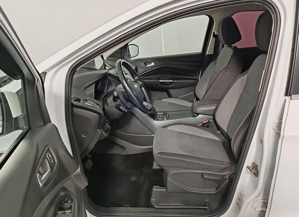 Ford Kuga 2.5 AT (150 л.с.)