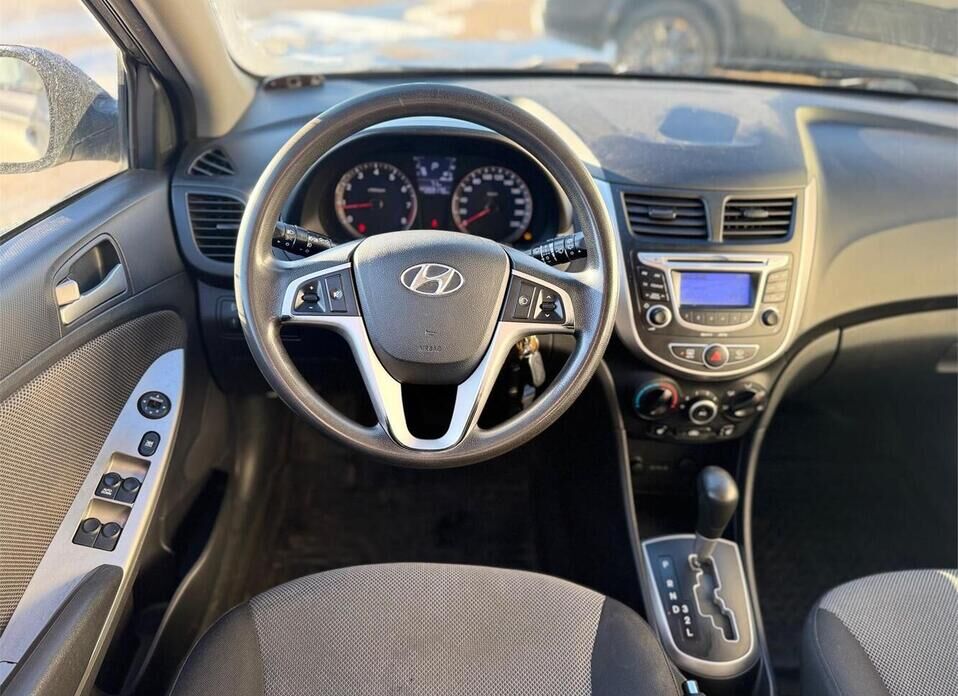 Hyundai Solaris, I 1.6 AT (123 л.с.)