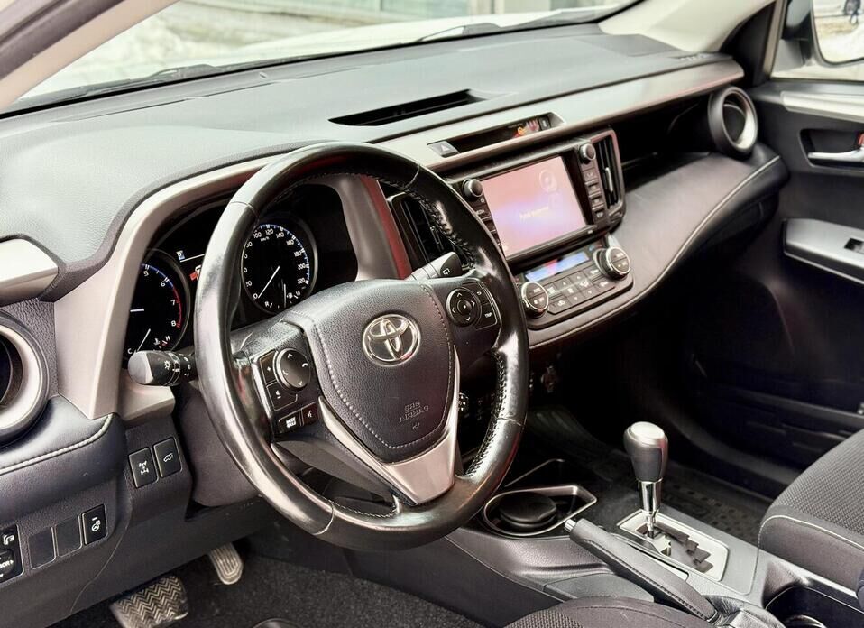 Toyota RAV4, IV (XA40) Рестайлинг 2.5 AT (180 л.с.) 4WD