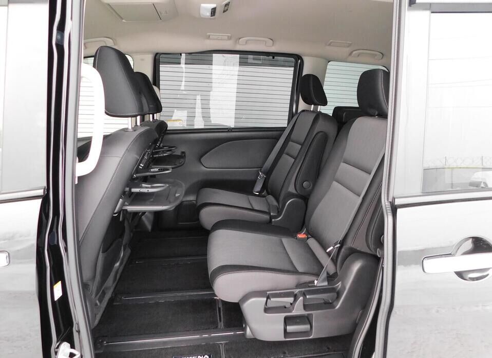 Nissan Serena, V (C27) Рестайлинг 1.2hyb AT (84 л.с.)