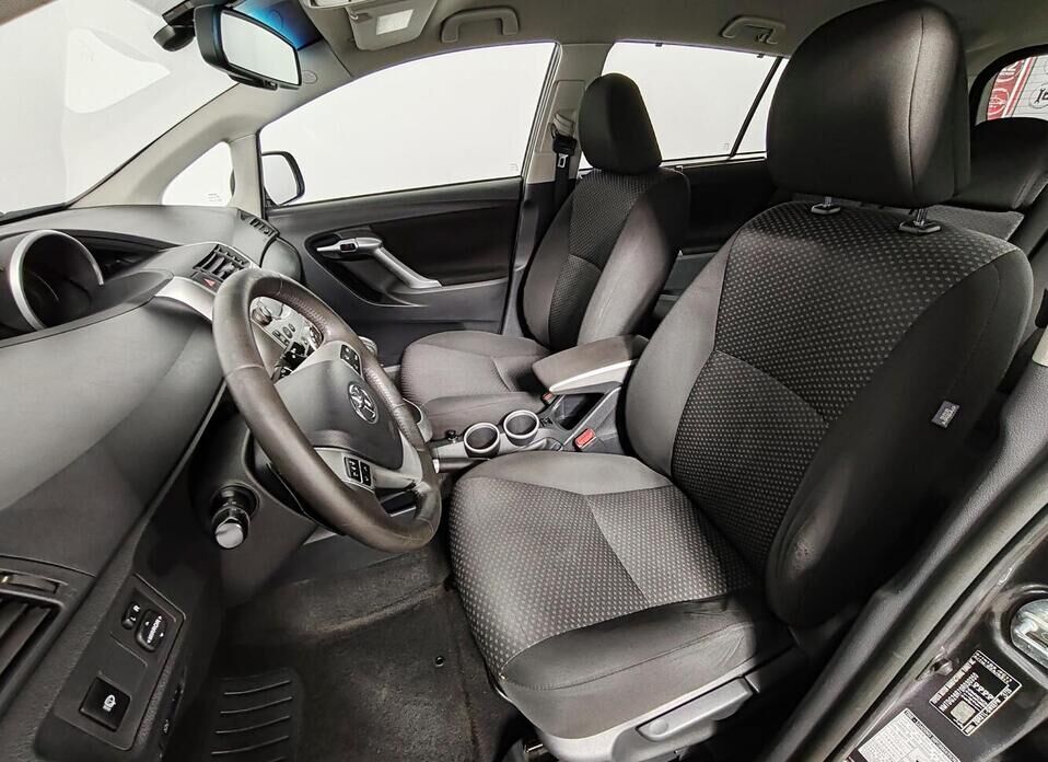 Toyota Verso, I 1.8 CVT (147 л.с.)