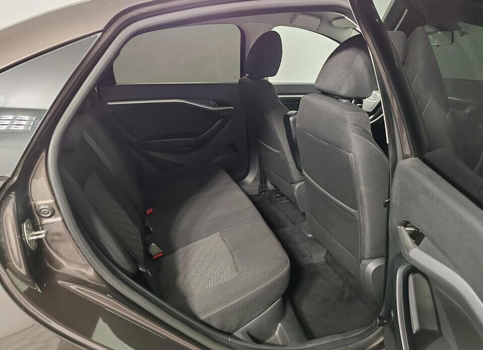 LADA (ВАЗ) Vesta, I 1.6 MT (106 л.с.)