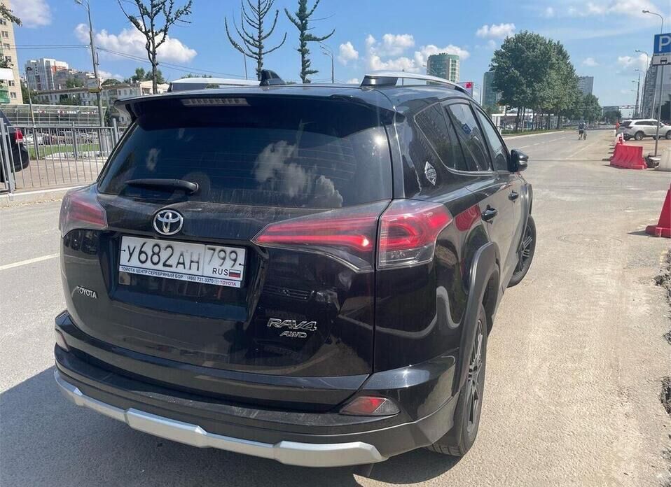 Toyota RAV4 2.5 AT (180 л.с.) 4WD
