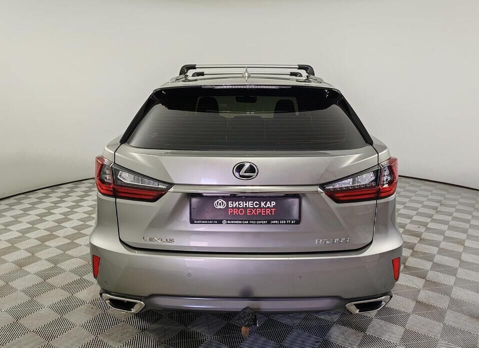 Lexus RX, IV 300 2.0 AT (238 л.с.) 4WD