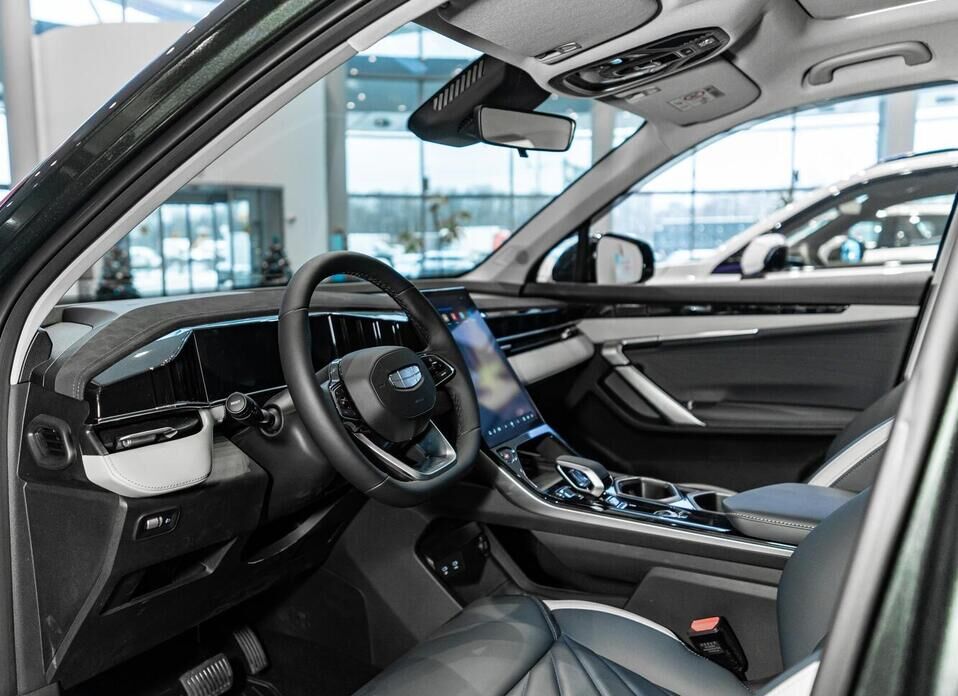 Geely Atlas, II 2.0 AT (200 л.с.) 4WD