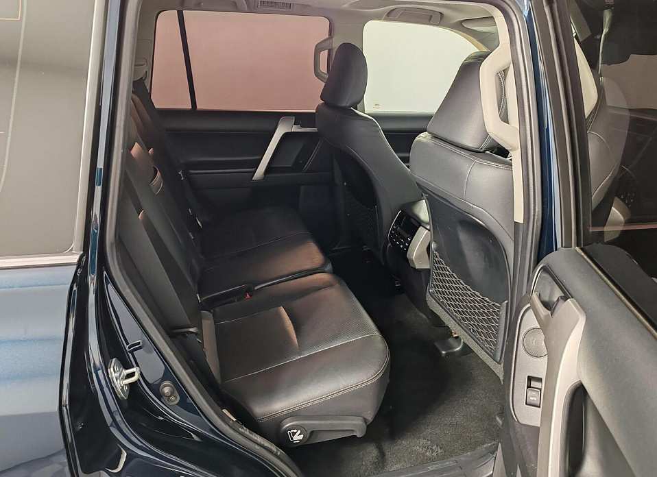 Toyota Land Cruiser Prado, 150 Series Рестайлинг 2 2.8d AT (177 л.с.) 4WD