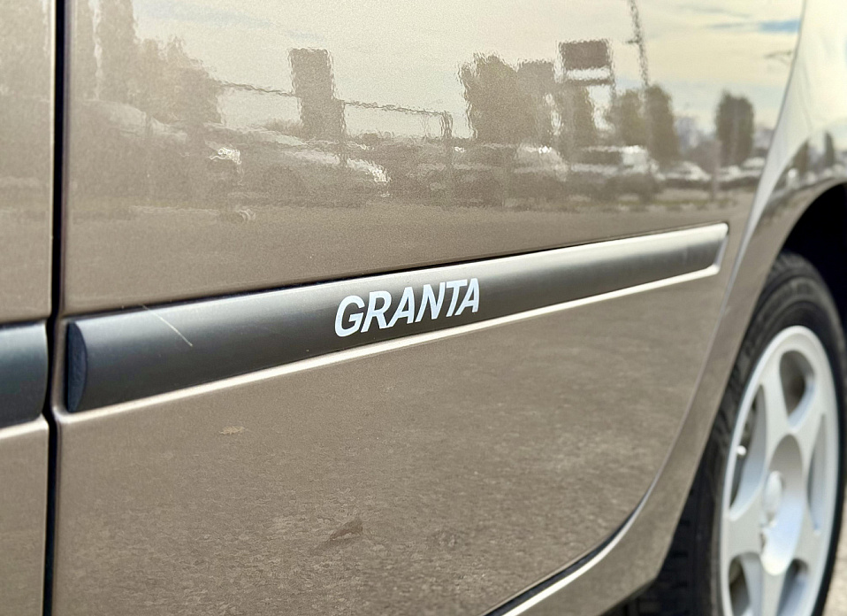 LADA (ВАЗ) Granta, I Рестайлинг 1.6 MT (87 л.с.)