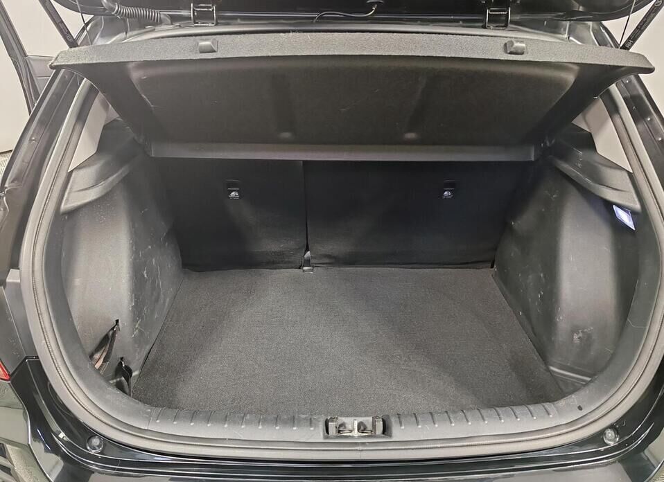 Kia Rio, IV Рестайлинг X 1.6 AT (123 л.с.)