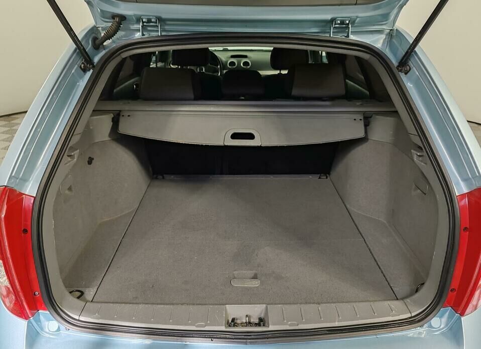 Chevrolet Lacetti 1.6 MT (109 л.с.)