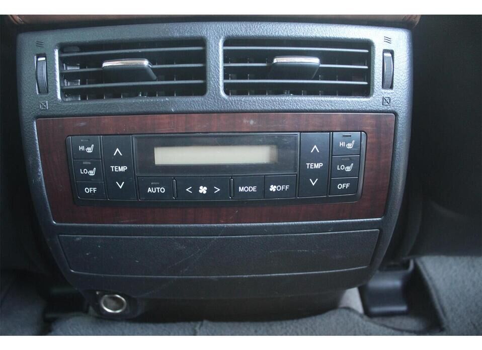 Toyota Land Cruiser, 200 Series Рестайлинг 1 4.5d AT (235 л.с.) 4WD