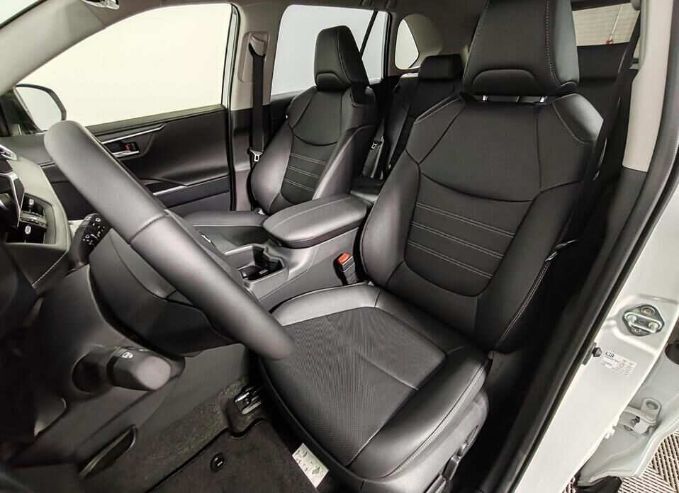 Toyota RAV4, V (XA50) 2.0 CVT (173 л.с.) 4WD