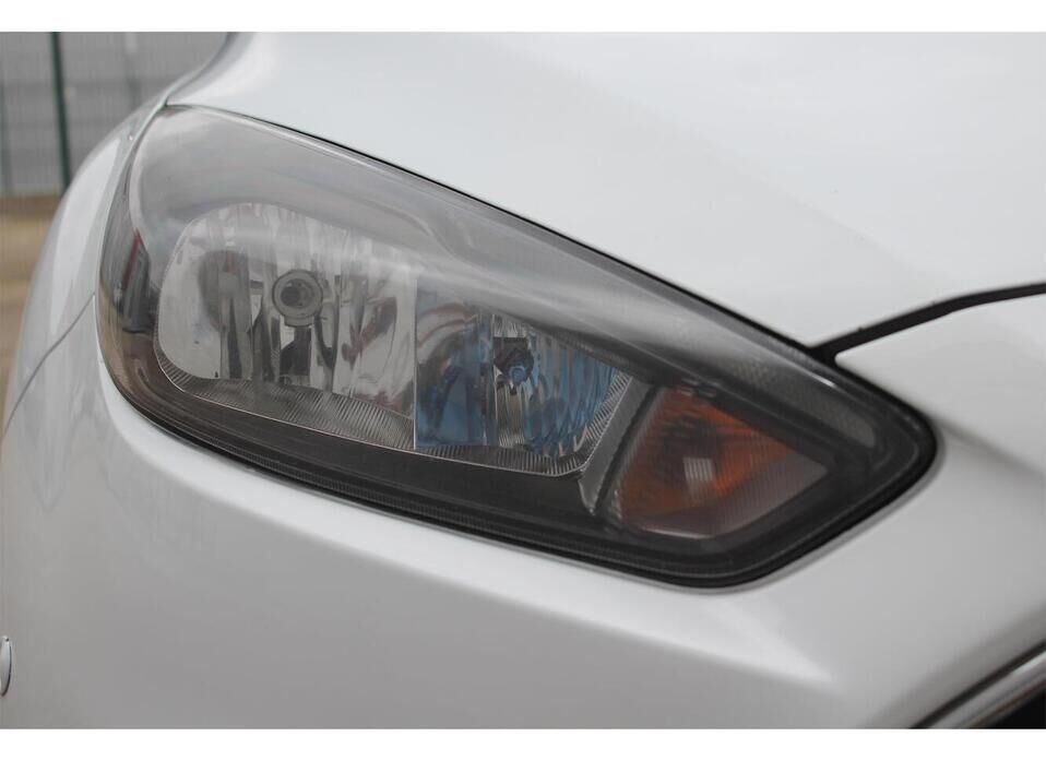 Ford Focus ST, III Рестайлинг 2.0 MT (250 л.с.)