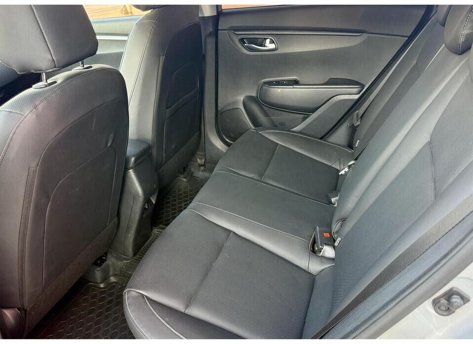Kia Rio, IV Рестайлинг X 1.6 AT (123 л.с.)