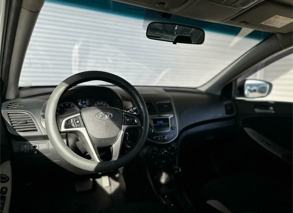 Hyundai Solaris 1.6 AT (123 л.с.)