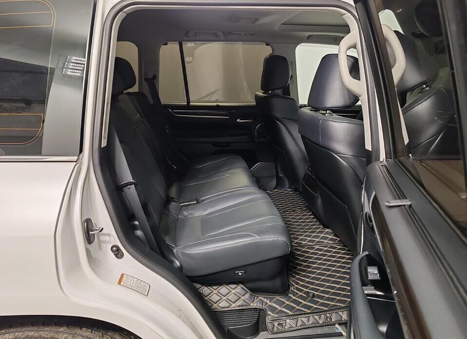 Lexus LX, III Рестайлинг 2 570 5.7 AT (367 л.с.) 4WD