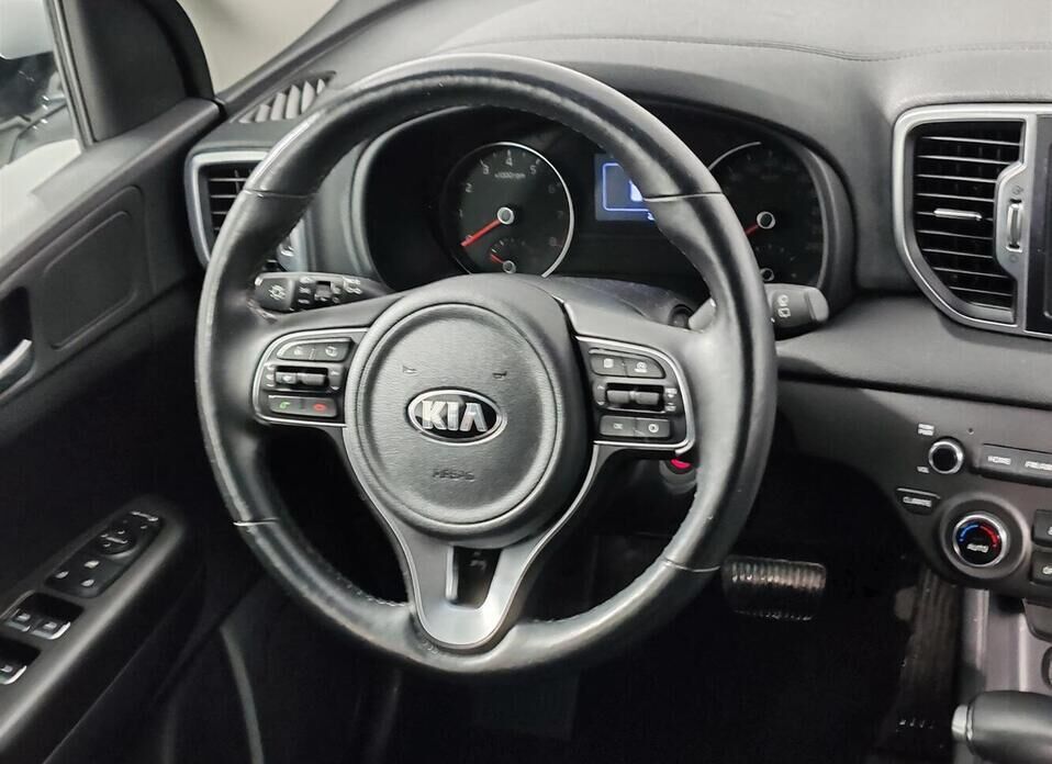 Kia Sportage, IV 2.0 AT (150 л.с.)