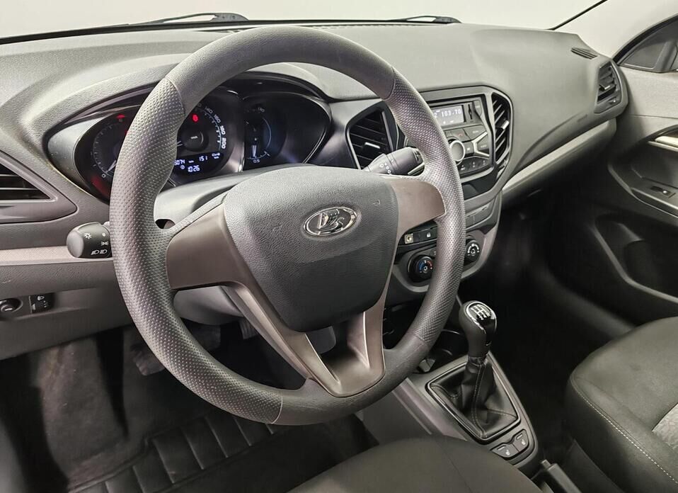 LADA (ВАЗ) Vesta, I 1.6 MT (106 л.с.)